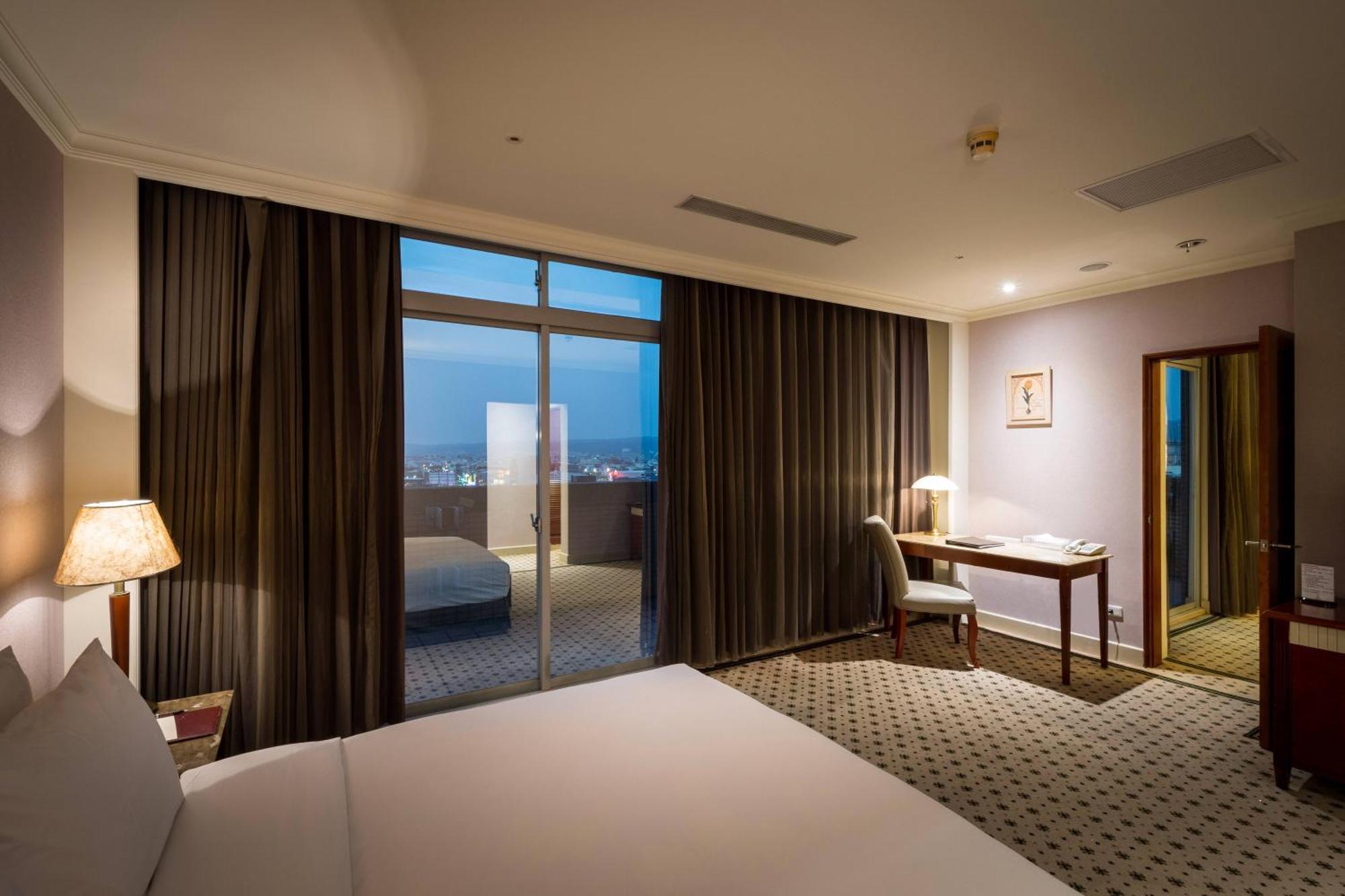 Grand View Hotel Yuanlin Habitación foto